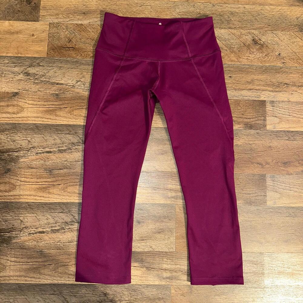 APANA Women’s X-Small Yoga Leggings Capri Pants Cropped Gym Purple Criss Cross
